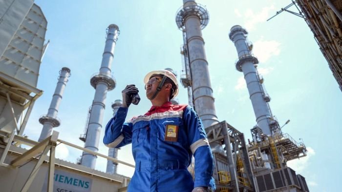 Proyek Strategis Nasional (PSN) RDMP Balikpapan dan Lawe-Lawe memasuki fase krusial. Proyek Strategis Nasional (PSN) RDMP Balikpapan dan Lawe-Lawe memasuki fase krusial. Gas Turbine Generator (GTG) dan ketel uap (Boiler), resmi menuntaskan tahap uji coba dan awal pengoperasian (start-up). Foto: HO/KPB