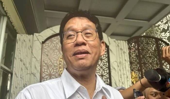 Menteri Keuangan (Menkeu) Purbaya Yudhi Sadewa menjawab pertanyaan wartawan saat dia ditemui di Istana Kepresidenan RI, Jakarta, Selasa (30/9/2025). FOTO : ANTARA/Mentari Dwi Gayati.
