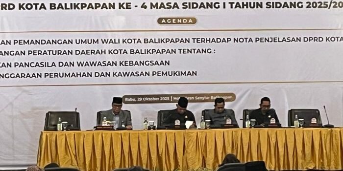 Rapat paripurna DPRD Kota Balikpapan yang digelar di Grand Senyiur Balikpapan, pada Rabu (29/10/2025). Foto: BorneoFlash/Ardian