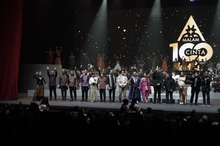 Smartfren Sukses Gelar “Smartfren Malam 100 Cinta 2025” Rayakan Cinta Indonesia Melalui Musik, Seni, dan Teknologi Digital