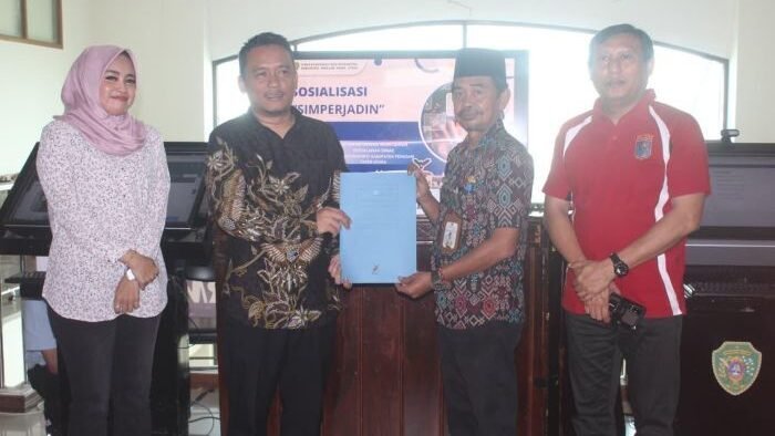 Sosialisasi aplikasi Sistem Informasi Manajemen Perjalanan Dinas (SIMPERJADIN) di Kantor Dinas Kominfo PPU, pada Jumat (24/10/2025).  Foto: HO/Diskominfo PPU
