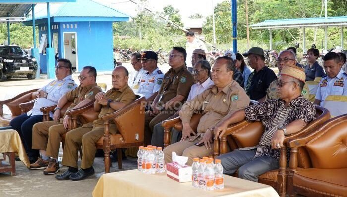 Syukuran peresmian Kantor Dishub Mahulu yang kini beroperasi di Kompleks Dermaga Batu Dinding. Syukuran peresmian Kantor Dishub Mahulu yang kini beroperasi di Kompleks Dermaga Batu Dinding, Ujoh Bilang, pada Selasa (15/4/2025). Foto: HO/Prokopim Mahulu