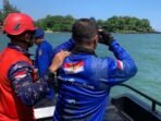 Tim SAR Gabungan saat melakukan pencarian di kawasan Pantai Banua Patra Balikpapan, pada Sabtu (18/10/2025). Foto: BorneoFlash/Ist