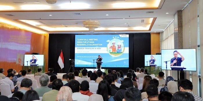 Town Hall Meeting (THM) Direktur Utama yang berlangsung secara hybrid, diikuti lebih dari seribu lima ratus pekerja dari kantor pusat di Jakarta, kantor operasi Balikpapan, dan berbagai lapangan operasi Perusahaan di Kalimantan, pada Jumat (24/10/2025). F