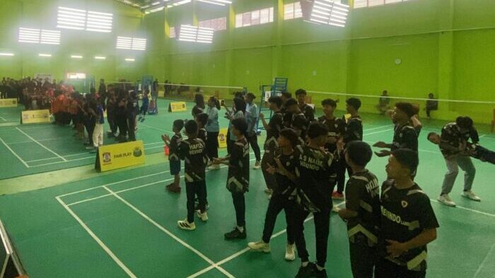 Turnamen Bulu Tangkis Wali Kota Balikpapan Cup 2025 di Gor Bulu Tangkis Balikpapan Tennis Stadium, pada Jumat (10/10/2025). Foto: BorneoFlash/Niken Sulastri