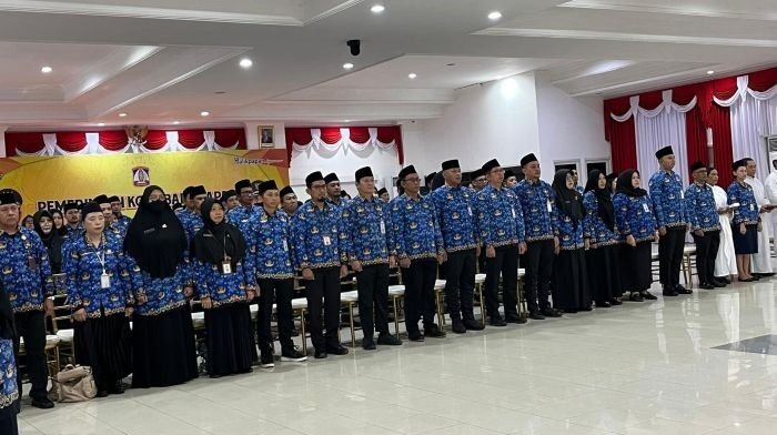 Pelantikan pejabat administrator, pengawas, dan kepala seksi di lingkungan Pemerintah Kota Balikpapan di Auditorium Balai Kota Balikpapan, pada Selasa (21/10/2025). Foto: BorneoFlash/Ardian