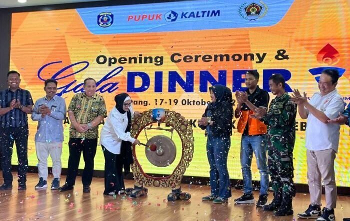 Wali Kota Bontang Neni Moerniaeni Saat Opening Ceremony dan Gala Dinner Porwada Kaltim 2025, di Aula Rumah Jabatan Wali Kota Bontang, pada Jumat malam (17/10/2025). Foto: BorneoFlash/Niken Sulastri