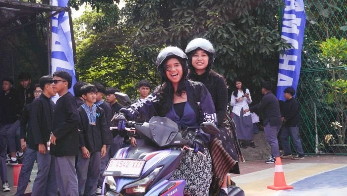 Yamaha Youth Community (Y2C) kembali hadir tahun ini dengan semangat baru yang menjadi wadah bagi para Gen Z untuk berekspresi, berkreasi, sekaligus berkontribusi positif bagi lingkungan sekitar. Foto: HO/PT Yamaha Indonesia Motor Mfg