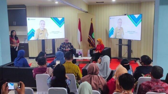 Kegiatan peningkatan kapasitas PTSP dan kinerja Percepatan Pelaksanaan Berusaha (PPB) Pemerintah Daerah Tahun 2025, di Mal Pelayanan Publik Balikpapan, pada Kamis (23/10/2025). Foto: BorneoFlash/Ardian