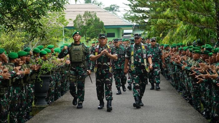 Pangkogabwilhan II, Marsdya TNI M. Khairil Lubis, melaksanakan kunjungan kerja di wilayah Kodam VI/Mulawarman, pada Selasa (21/10/2025). Foto: HO/Pendam VI/Mlw Pangkogabwilhan II, Marsdya TNI M. Khairil Lubis, melaksanakan kunjungan kerja di wilayah Kodam VI/Mulawarman, pada Selasa (21/10/2025). Foto: HO/Pendam VI/Mlw