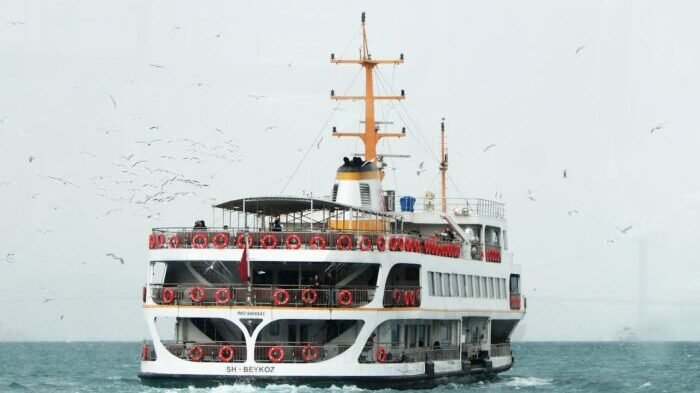 Ilustrasi. Penyebrangan menggunakan kapal Ferry. Foto: Pexels Ilustrasi. Penyebrangan menggunakan kapal Ferry. Foto: Pexels