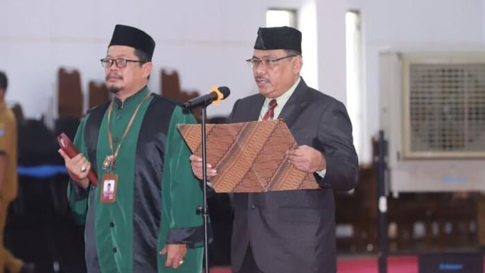 Akhmad Suharto dilantik sebagai Penjabat (Pj) Sekretaris Daerah Kota Bontang, pada Senin sore (10/11/2025). Foto: IST/Prokompim Bontang