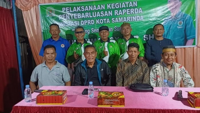 Anggota DPRD Kota Samarinda, Muhammad Syahri, saat sosialisasi raperda. Foto: BorneoFlash/Nur Ainunnisa