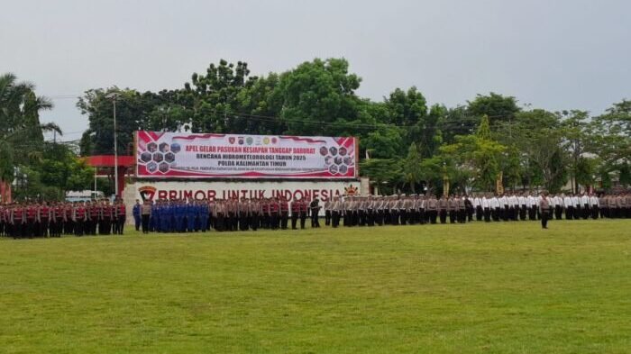 Apel kesiapsiagaan bencana di Lapangan M Jasin Brimob Polda Kaltim, pada Selasa (4/11/2025). Foto: BorneoFlash/Niken Sulastri