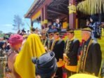Bupati PPU, Mudyat Noor, meresmikan Festival Budaya Belian Adat Paser Nondoi Tahun 2025, di Halaman Rumah Adat Kuta Rekan Tatau, Senin (3/11/2025). Foto: HO/Diskominfo PPU