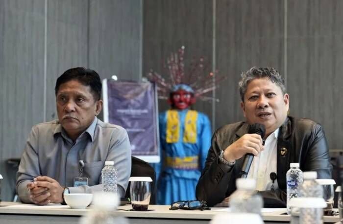 Deputi Bidang Koordinasi Hukum Kementerian Koordinator Bidang Hukum, HAM, Imigrasi, dan Pemasyarakatan Nofli dalam Rapat Koordinasi dan Sinkronisasi Penyempurnaan Rekomendasi Kebijakan Tata Kelola Royalti Lagu dan/atau Musik di Jakarta, Selasa (18/11/2025). FOTO : ANTARA/HO-Kemenko Kumham Imipas RI.