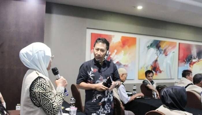 Direktorat Film, Animasi, dan Video Kementerian Ekonomi Kreatif/Badan Ekonomi Kreatif melatih pegiat ekonomi kreatif memproduksi video promosi di MG Setos Hotel, Semarang, Jawa Tengah, Rabu (5/11/2025). FOTO : ANTARA/HO Kementerian Ekonomi Kreatif.