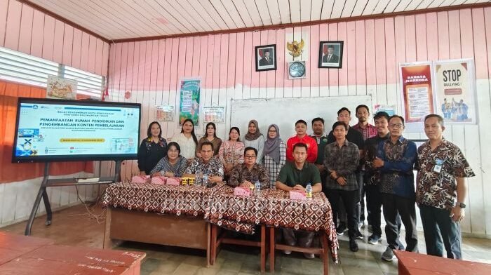 Disdikbud Mahulu bekerja sama dengan Balai Penjaminan Mutu Pendidikan (BPMP) Provinsi Kaltim menggelar kegiatan Pemanfaatan Teknologi Informasi/Digitalisasi Pembelajaran yang dipusatkan di SMPN 1 Long Bagun, pada Sabtu (22/11/2025). Foto: HO/diskominfostandimahulu