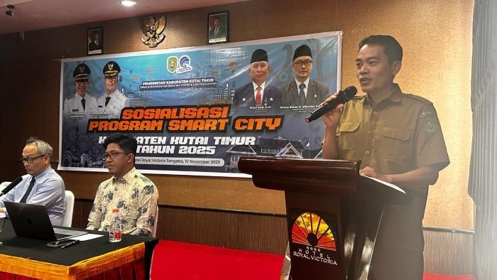 Diskominfo Staper Kutim menggelar sosialisasi program Smart City yang berlangsung di ruang Pelangi, Hotel Royal Victoria, Sangatta, pada Senin (10/11/2025). Foto: HO/Kominfo Kutim