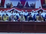 Foto bersama usai rapat dengar pendapat (RDP) antara Komisi IV DPRD Samarinda, Disdikbud, dan perwakilan Himpaudi terkait pembahasan penyaluran insentif guru PAUD. Foto: BorneoFlash/Nur Ainunnisa