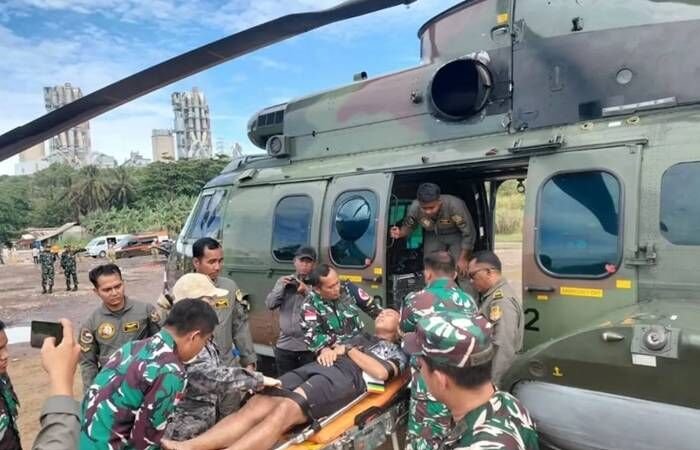 Helikopter milik TNI AU EC-725 Caracal dipakai untuk simulasi penyelamatan korban bencana saat latihan gabungan bersama terpadu (Latgabmapad) Bhakti Kanyini Ausindo 2025 yang digelar TNI dan Australian Defence Force (ADF) di Lebak, Banten (29/10/2025) FOTO : ANTARA/Ho-Humas TNI AU.
