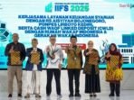 Kepala Eksekutif Pengawas Perbankan Otoritas Jasa Keuangan (OJK) Dian Ediana Rae Kepala Eksekutif Pengawas Perbankan Otoritas Jasa Keuangan (OJK) Dian Ediana Rae dalam Indonesia Islamic Finance Summit (IIFS) 2025 Bank Jatim. Foto: ANTARA/HO-Bank Jatim