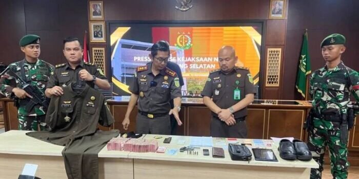 Kejagung Ciduk Jaksa Gadungan Berpakaian Dinas dan Bersenpi Ilegal
