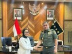 Kepala Staf TNI Angkatan Darat (KSAD) Jenderal TNI Maruli Simanjuntak (kanan) menerima kunjungan Wakil Kepala BGN Nanik Sudaryati Deyang (kiri) di Markas Besar TNI AD, Jakarta, Kamis, (30/10/2025). FOTO : ANTARA/HO-BGN.