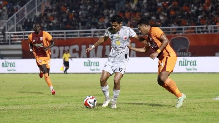 Laga Borneo FC Vs Madura United FC di Stadion Segiri, Samarinda, pada Sabtu malam (22/11/2025). Foto: HO/ileague 