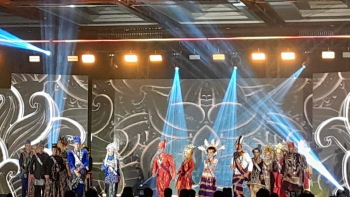 Malam puncak Grand Final Duta Wisata Indonesia 2025 yang digelar di Novotel Hotel Balikpapan, pada Sabtu Malam (9/11/2025). Foto: BorneoFlash/Ardian