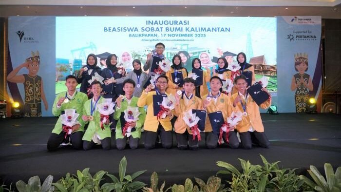 PHI kembali memberikan beasiswa penuh (full scholarship) kepada 15 putra-putri terbaik Kalimantan pada sebuah acara inaugurasi yang berlangsung di Balikpapan, Kalimantan Timur, pada Senin (17/11/2025). Foto: HO/PHI