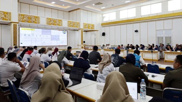 Pemkab PPU melalui Bapelitbang Bidang Pemerintahan dan Pembangunan Manusia, bekerja sama dengan Diskominfo Bidang Sumber Daya Teknologi Informasi Komunikasi dan Statistik, menggelar Forum Satu Data Indonesia di Aula Lantai III Kantor Bupati PPU, Rabu (5/11/2025). Foto: HO/DiskominfoPPU