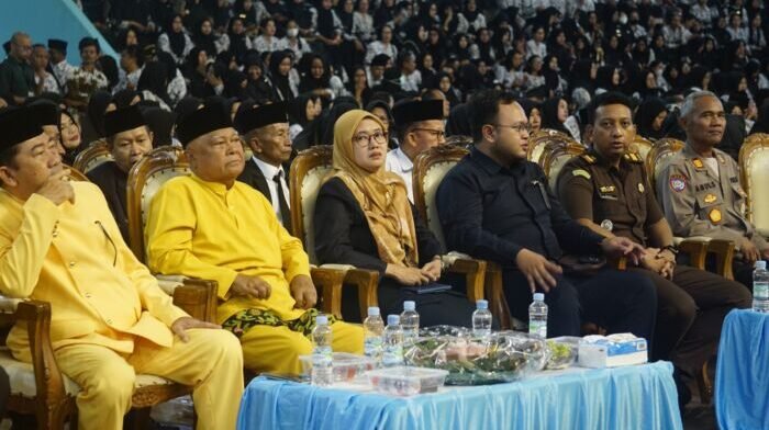 Peringatan Hari Persatuan Guru Republik Indonesia (PGRI) sekaligus Hari Guru Nasional (HGN) ke-80 Tahun 2025, yang digelar di Gedung Graha Pemuda, Selasa (25/11/2025). Foto: HO/Diskominfo Berau- IKP