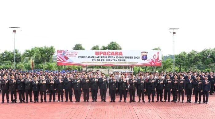 Polda Kaltim Gelar upacara peringatan Hari Pahlawan ke-80 Tahun 2025 di Halaman Mapolda Kaltim, Pada Senin (10/11/2025). Foto: HO/Humas Polda Kaltim