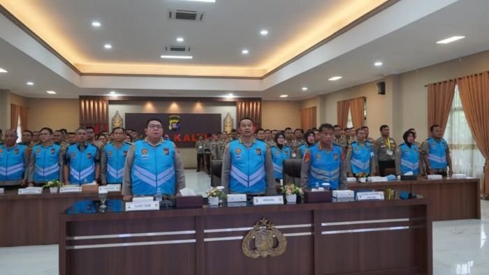 Polda Kaltim melaksanakan kegiatan Pengambilan Sumpah dan Penandatanganan Pakta Integritas bagi panitia dan peserta seleksi pendidikan pengembangan Polri Terpadu Tahun Anggaran 2026. Foto: HO/Humas Polda Kaltim