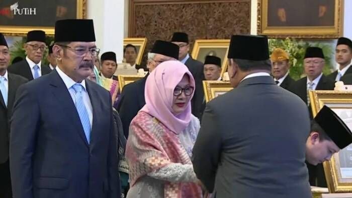 Prabowo Tetapkan Soeharto dan 9 Tokoh sebagai Pahlawan Nasional 2025