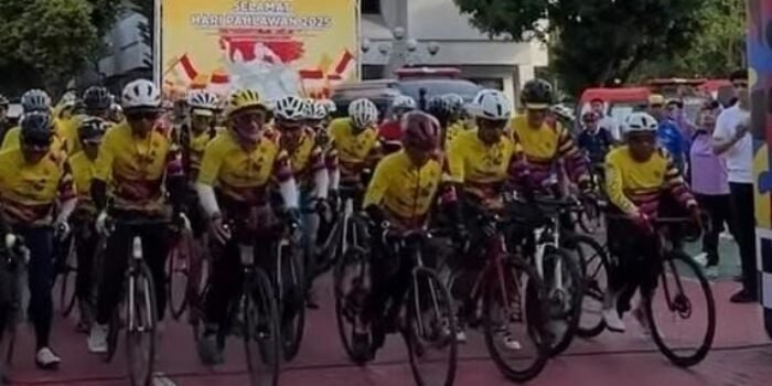 Peserta Tour de’ Jakarta–IKN 2025. Foto: BorneoFlash/Niken Sulastri