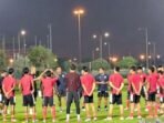 Timnas Indonesia U17 di Lapangan Al Thumama, Doha, Senin (4/11/2025). Foto: HO/PSSI