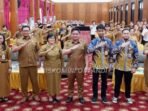Wakil Bupati Mahakam Ulu, Suhuk Wakil Bupati Mahakam Ulu, Suhuk, S.E., Membuka Forum Konsultasi Publik (FKP) terkait Standar Pelayanan (SP) dan Survei Kepuasan Masyarakat (SKM) Tahun 2025, bertempat di Ballroom Lantai III Kantor Bupati Mahulu, pada Selasa (18/11/2025). Foto: HO/diskominfostandimahulu
