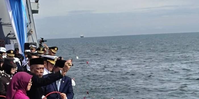 Di Atas KRI Brawijaya, Wamensos Tegaskan Makna Sejati Kepahlawanan