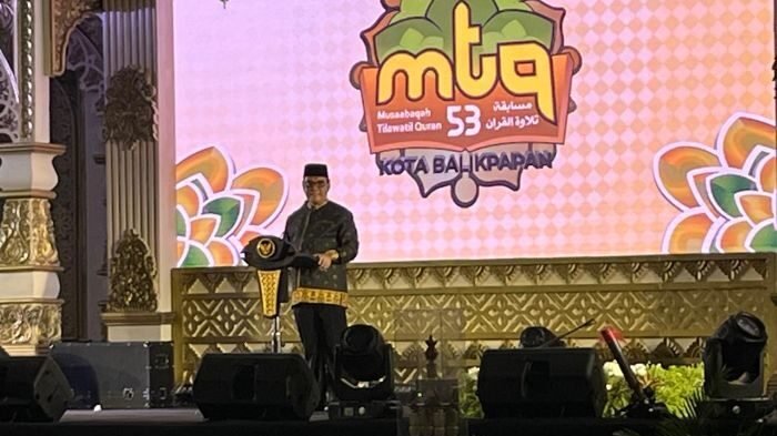 Wakil Wali Kota Balikpapan H. Bagus Susetyo membuka MTQ ke 53 Tingkat Kota Balikpapan Tahun 2025, di Gedung GWT Politeknik Negeri Balikpapan, pada Jumat Malam (14/11/2025). Foto: BorneoFlash/Ardian