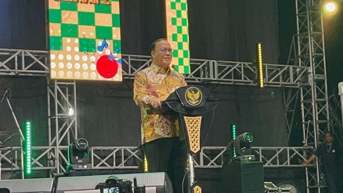 Wakil Wali Kota Balikpapan H. Bagus Susetyo saat membuka Wira Muda Expo 2025 di Balikpapan Sport and Convention Center (BSCC)/Dome, Pada Jumat Malam (31/10/2025). Foto: BorneoFlash/Ardian