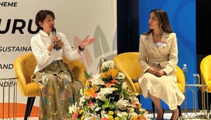 Direktur & Chief Information Technology Officer XLSMART, Yessie D. Yosetya (kedua dari kanan) pada panel bertema “Bridging Legacies: Insights from Japan and Indonesia”, Johannesburg, Afrika Selatan, akhir November 2025. Foto: HO/ XLSMART