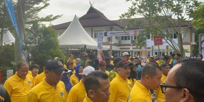 Fun Walk Hari Bakti PU ke-80, di Halaman Dinas Perumahan dan Permukiman Kota Balikpapan, pada Jumat (5/12/2025). Foto: BorneoFlash/Niken Sulastri
