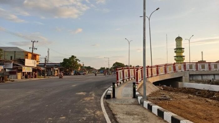 Jembatan Kedaton Agung, di Tenggarong Kabupaten Kutai Kartanegara (Kukar). Foto: BorneoFlash/Ernita Sriana