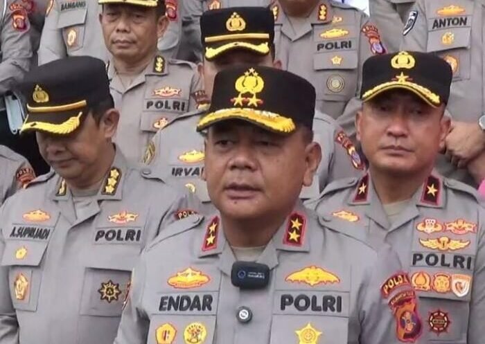 Kapolda Kaltim, Irjen Pol Endar Priantoro bersama Wakapolda Kaltim, Brigjen Pol Sabilul Alif Serta Pejabat Utama Polda Kaltim. Foto: BorneoFlash/Niken Sulastri