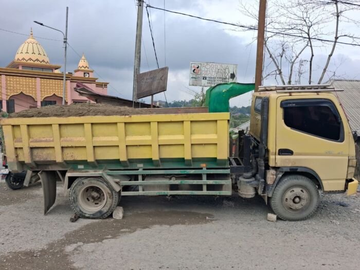 Pengendara Motor Tewas Tertabrak di Somber Akibat As Roda Truk Patah di Tanjakan