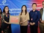 Kementerian Komunikasi dan Digital dan Telkomsel memberikan bantuan untuk mempercepat pemulihan jaringan di wilayah terdampak bencana Sumatera di Bandara Halim Perdanakusuma, Jakarta Timur pada Senin (22/12/2025). FOTO : ANTARA/Farhan Arda Nugraha