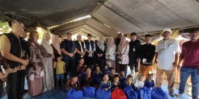 Kementerian Pendidikan Dasar dan Menengah (Kemendikdasmen) terus mempercepat pemulihan layanan pendidikan pascabencana banjir di wilayah Sumatra, khususnya di Kota Subulussalam dan Kabupaten Aceh Singkil. Upaya ini dilakukan melalui penyaluran bantuan dar