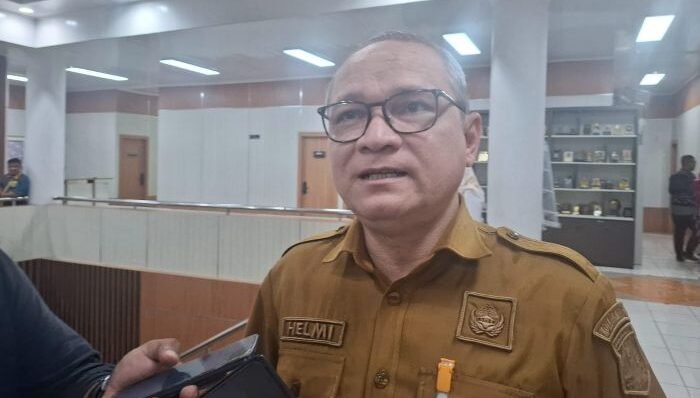 Kepala DPMPTSP Kota Balikpapan, Hasbullah Helmi. Foto: BorneoFlash/Niken Sulastri
